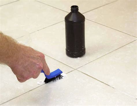 Steam Cleaning vs. Traditional Mopping: Which Is Better for Tile Floors?