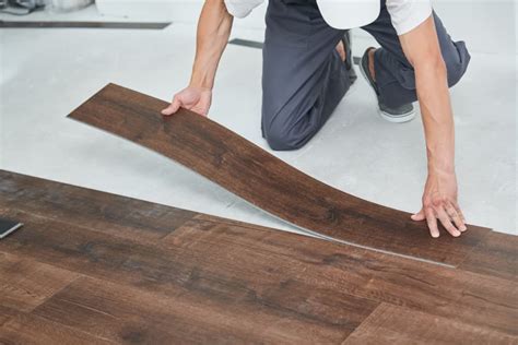 What is Vinyl Flooring? How is It Made? (Drawbacks & Alternatives)