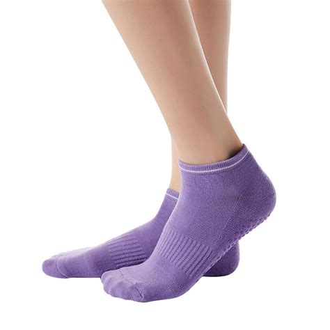 Non Slip Yoga Socks for Women Anti-Skid Barre Fitness Socks with Grips for Women - Walmart.com ...