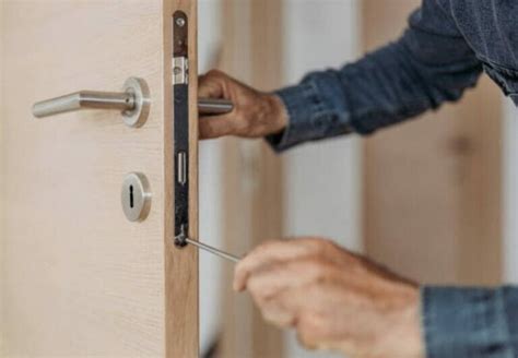 How To Fix A Loose Door Knob Without visible screws