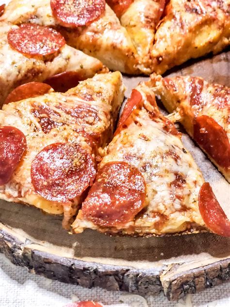 Pizza Hut Pepperoni Pizza Recipe - The Pizza Calc