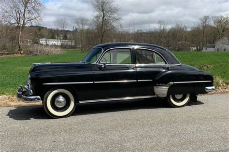 1952 CHEVROLET DELUXE SEDAN