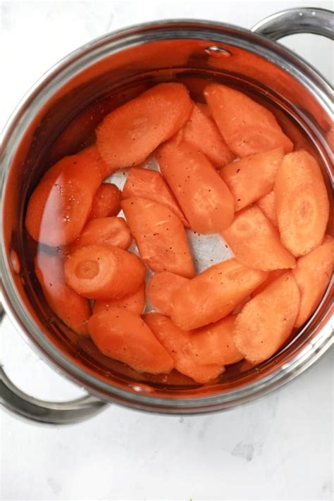 Boiled Carrots Recipe (How To Boil Carrots) - Recipe Vibes