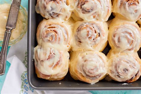 Homemade Cinnabon Cinnamon Rolls Recipe | Recipe Cart