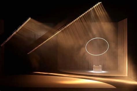 Pin by TENG TENG on 新 | Stage lighting design, Scenic design, Stage lighting