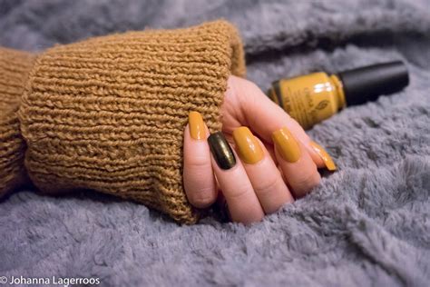 Mustard Nails - Handmade Dreams of Mine