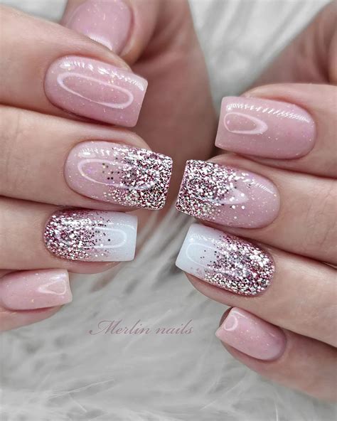 Pink & White Ombre Glitter Nails: Get the Perfect Sparkly Gradient Now!