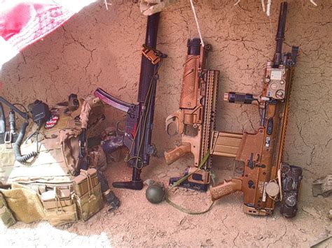 A U.S. Navy SEAL's MP5SD, FN MK13, & FN SCAR-H CQC [674×505] : GunPorn