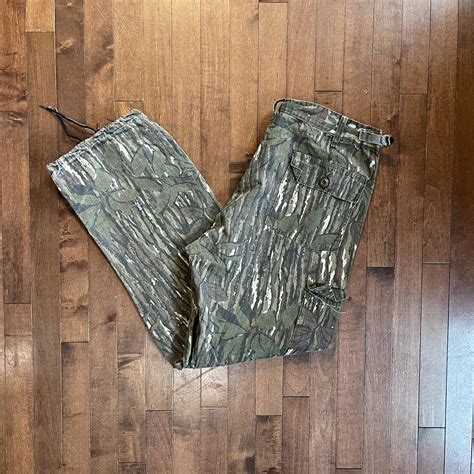 realtree camo pants no tag fits a 36 W 30 L - Depop