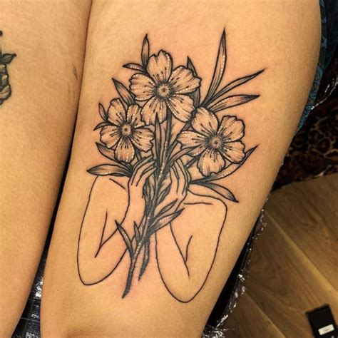 Discover 79+ flower thigh tattoos designs latest - in.cdgdbentre