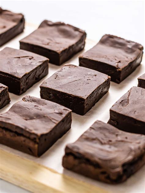 Vegan Mochi Brownies (3 Ingredients) | Foodaciously