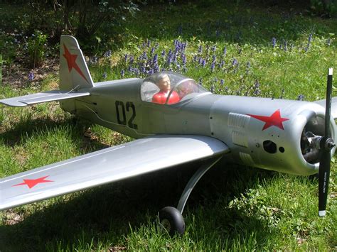 RC Flying Models: Goldberg SU-26 Sukhoi