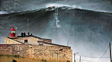 Surf Blog - Legendary surf spot Nazaré - the biggest wave ever surfed.