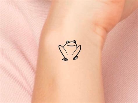 Update more than 67 frog tattoos small best - in.cdgdbentre