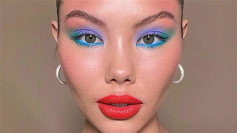 Tips For Incorporating Colorful Makeup Into Your Routine