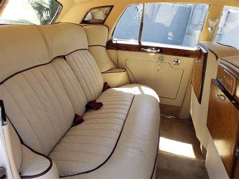 Vintage Rolls Royce Silver Cloud | Luxury Vehicle Fleet