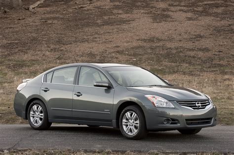 2010 Nissan altima hybrid mpg