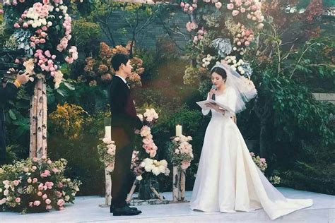 Everything You Need To Know About Song Joong Ki & Song Hye Kyo's Wedding - 8days