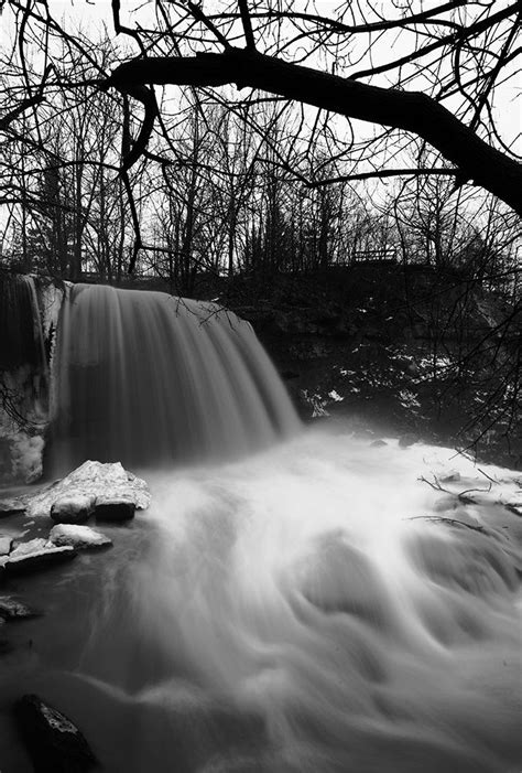 Waterfall in Black n White (With images) | Scenery photos, Stunning photography, Black and white ...