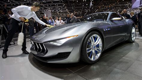 Maserati shows Alfieri concept