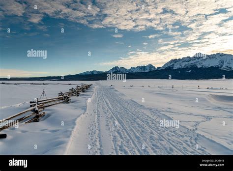 Stanley Idaho walking path in winter with snow Stock Photo - Alamy