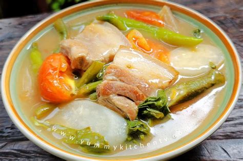 Sinigang na Baboy - Yummy Kitchen