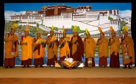 Tibetan Monks Chanting, Tibetan Buddhist Throat Singing