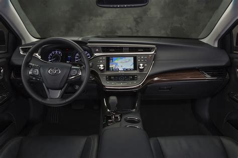 Toyota Avalon Interior - Nehru Memorial