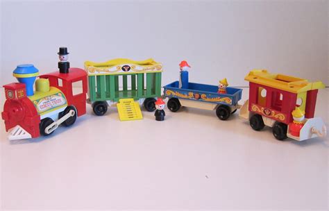 fisher price circus train with little people toy vintage 1970