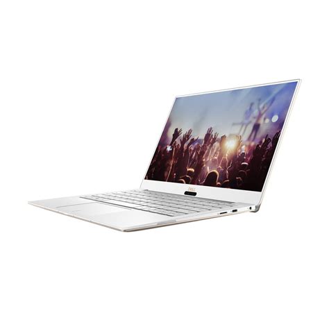 Dell XPS 13 9370 Laptop 13.3" UHD 4K (3840 x 2160) Touch-screen i7 ...