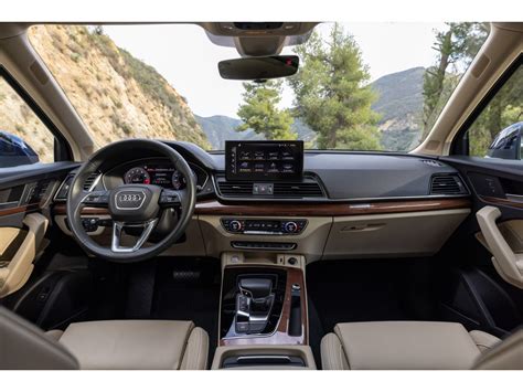 2025 Audi Q5: 192 Interior Photos | U.S. News