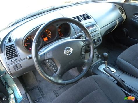 Charcoal Black Interior 2002 Nissan Altima 3.5 SE Photo #58184829 | GTCarLot.com