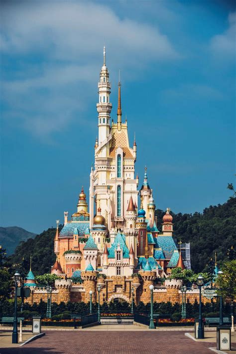 disney land hong kong - Sam Slater