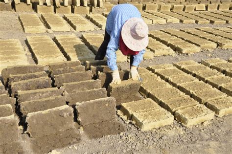 Adobe Bricks - Bamboo Earth Architecture - Chiangmai Life Construction