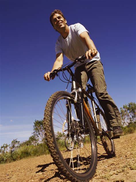 Hybrid Bikes for Beginners | Livestrong.com