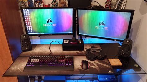 Clean Dual Monitor Setup! : battlestations