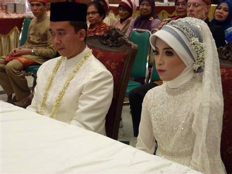 Indonesian travels: a Minangkabau wedding