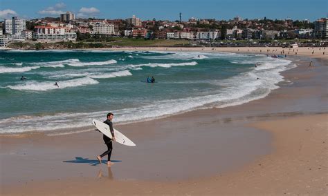 Surfer on Bondi Beach - Ed O'Keeffe Photography