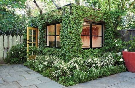 Charming Garden House Design and Beautiful Backyard Landscaping Ideas