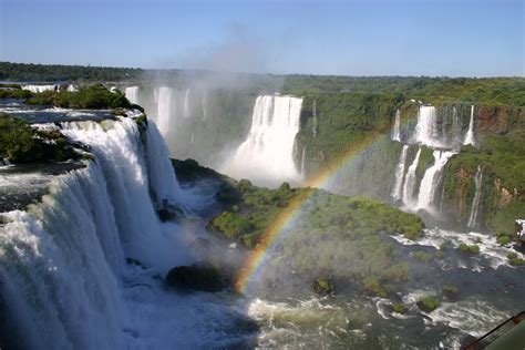 Iguazu Falls, The Stunning Waterfall in Argentina / Brazil - Traveldigg.com