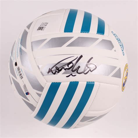 Ronaldo Signed Real Madrid CF Logo Soccer Ball (Beckett COA) | Pristine Auction