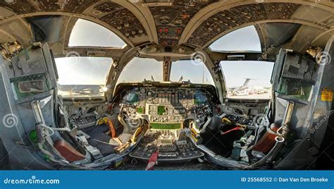 B1 Airforce Bpmber Cockpit Stock Photography - Image: 25568552