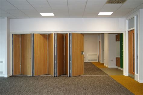 Folding Partition Walls for Flexible Workspaces - Malrox