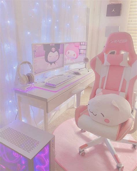 Épinglé sur aesthetic desk ideas ⌨️