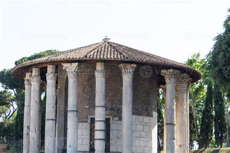 Rome - Vesta temple 10710606 Stock Photo at Vecteezy