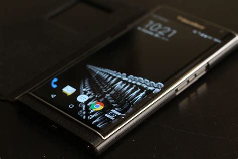 15 Best Phablet in 2022 [Best Big Phones Buying Guide]