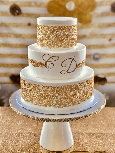 Custom Cake Design | Wedding Cakes - The Knot