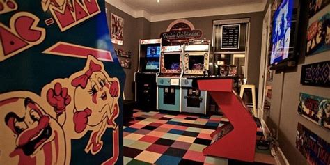 Guy Turns His Apartment Into Old-School Arcade, Fiancée Says 'Game Over' | HuffPost