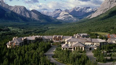 Kananaskis Mountain Lodge - Live It Up Lifestyle Adventures