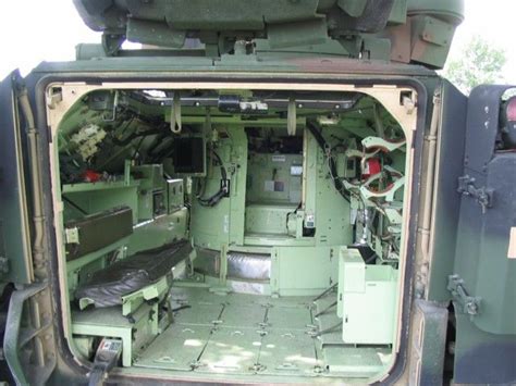 Bradley Fighting Vehicle Interior Pictures | Brokeasshome.com